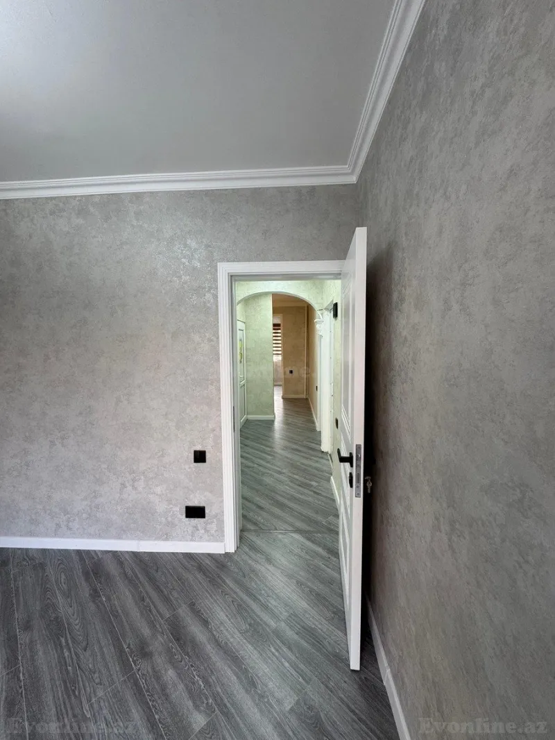 Satılır 2 otaqlı Mənzil Köhnə tikili 65 m² Suraxanı r. - şəkil 4
