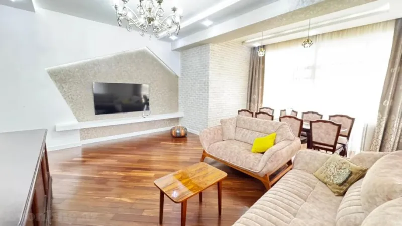 Kirayə verilir 3 otaqlı Mənzil Yeni tikili 150 m² 28 May m.