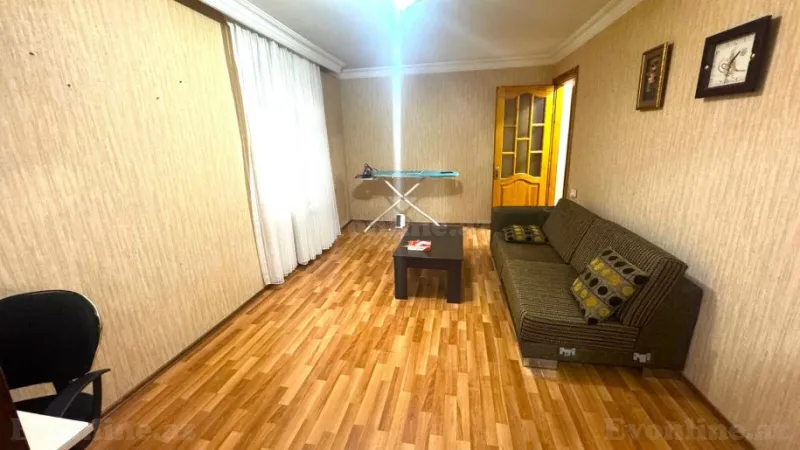 Satılır 2 otaqlı Mənzil Köhnə tikili 35 m² Neftçilər m. - şəkil 2