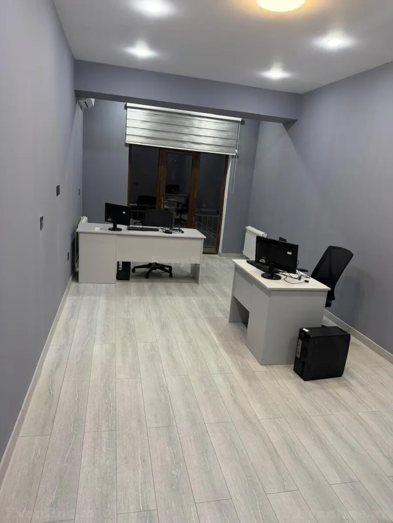 Kirayə verilir Ofis 137 m² 28 May m. - şəkil 11