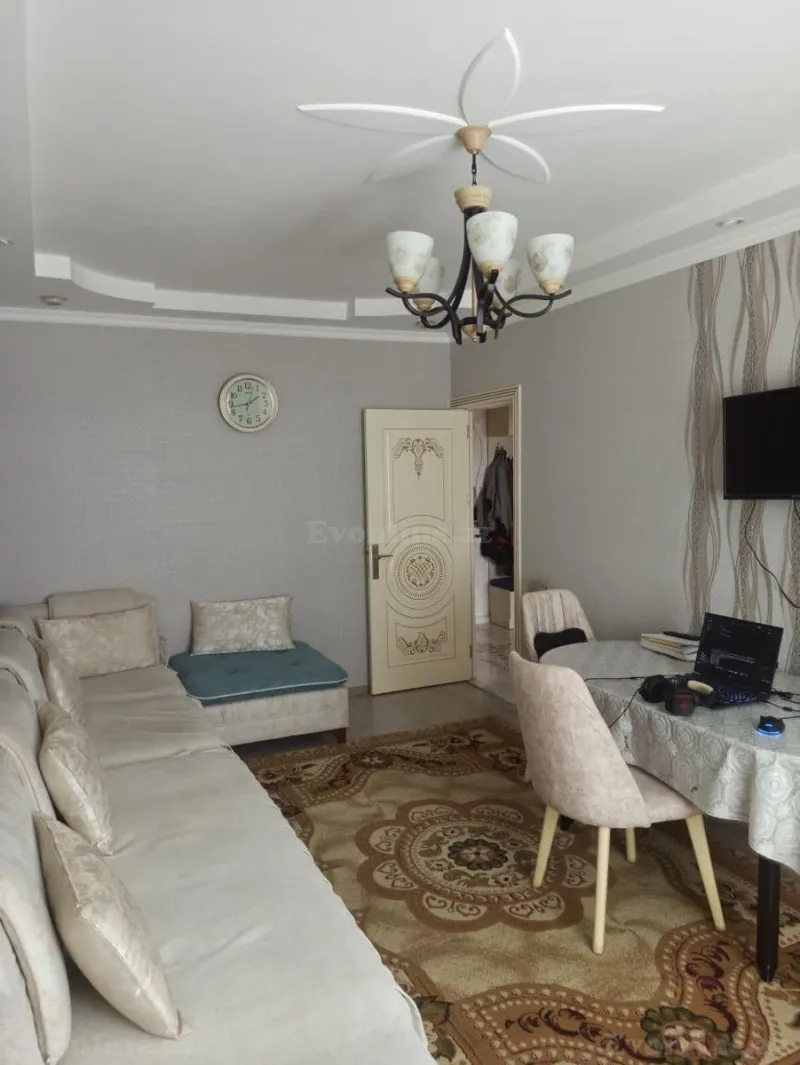 Satılır 3 otaqlı Mənzil Köhnə tikili 67 m² 8-ci kilometr - şəkil 2