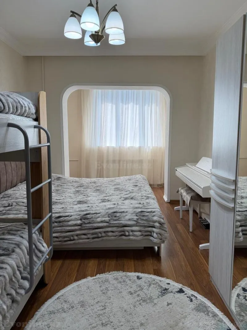 Satılır 2 otaqlı Mənzil Köhnə tikili 65 m² Xətai r. - şəkil 2