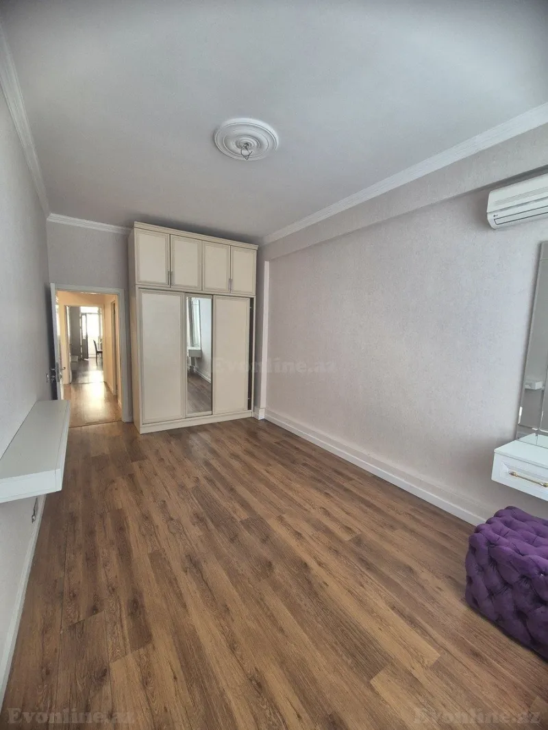 Satılır 2 otaqlı Mənzil Yeni tikili 80 m² İnşaatçılar m. - şəkil 2
