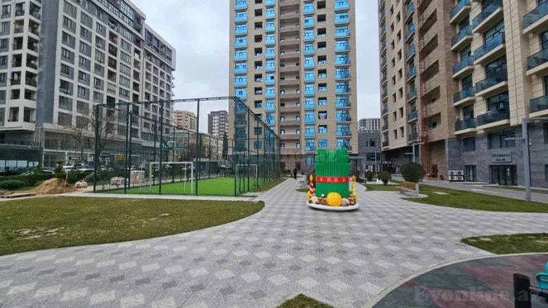 2 otaqlı Mənzil 55 m² 28 May m. Kirayə verilir