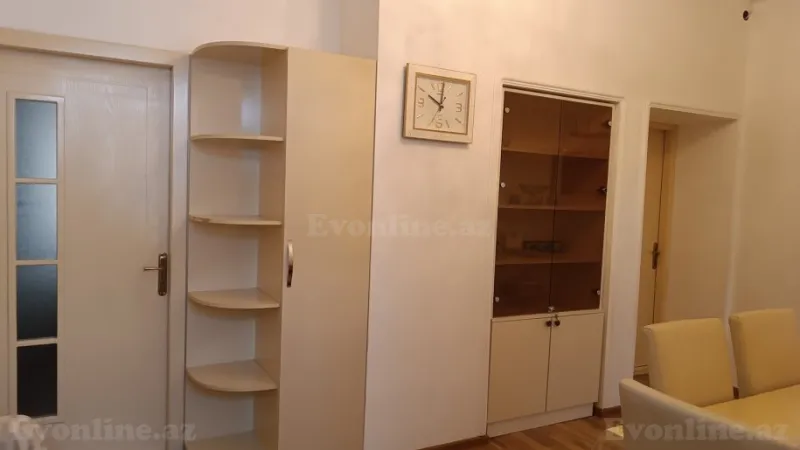 3 otaqlı Mənzil 53 m² İçərişəhər m. Kirayə verilir