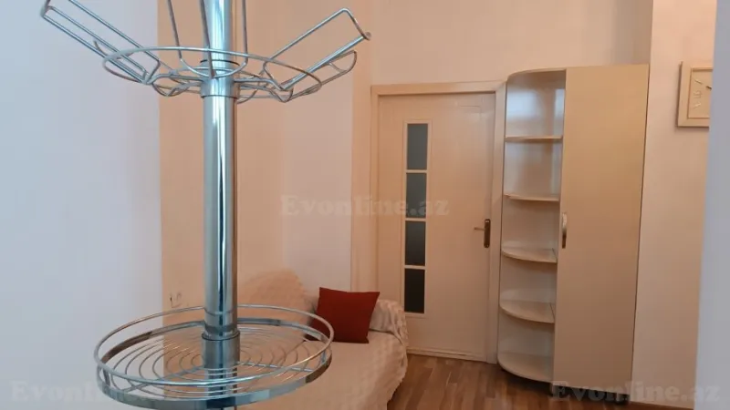 Kirayə verilir 3 otaqlı Mənzil Köhnə tikili 53 m² İçərişəhər m. - şəkil 2