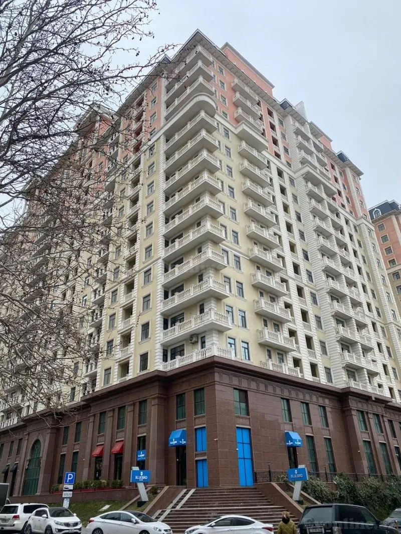 2 otaqlı Mənzil 68 m² Elmlər Akademiyası m. Satılır