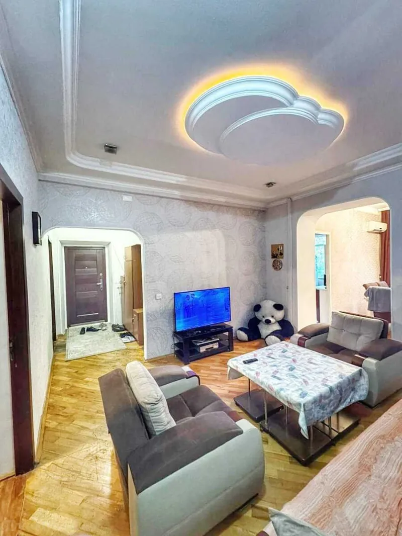 Satılır 3 otaqlı Mənzil Köhnə tikili 80 m² Nəsimi r. - şəkil 2