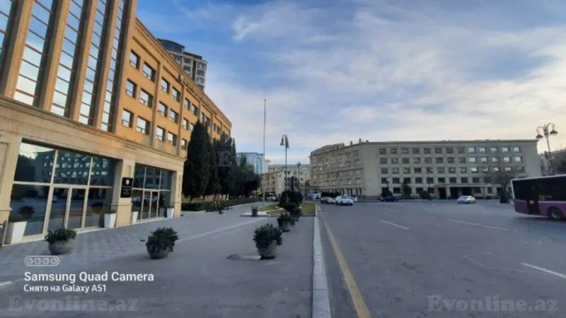 Satılır 4 otaqlı Mənzil Yeni tikili 170 m² Elmlər Akademiyası m. - şəkil 19