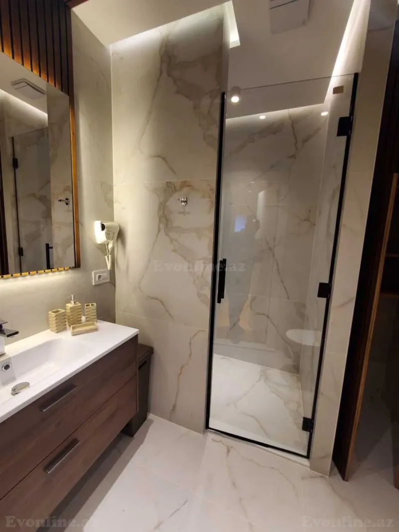 Kirayə verilir 3 otaqlı Mənzil Yeni tikili 160 m² İçərişəhər m. - şəkil 5