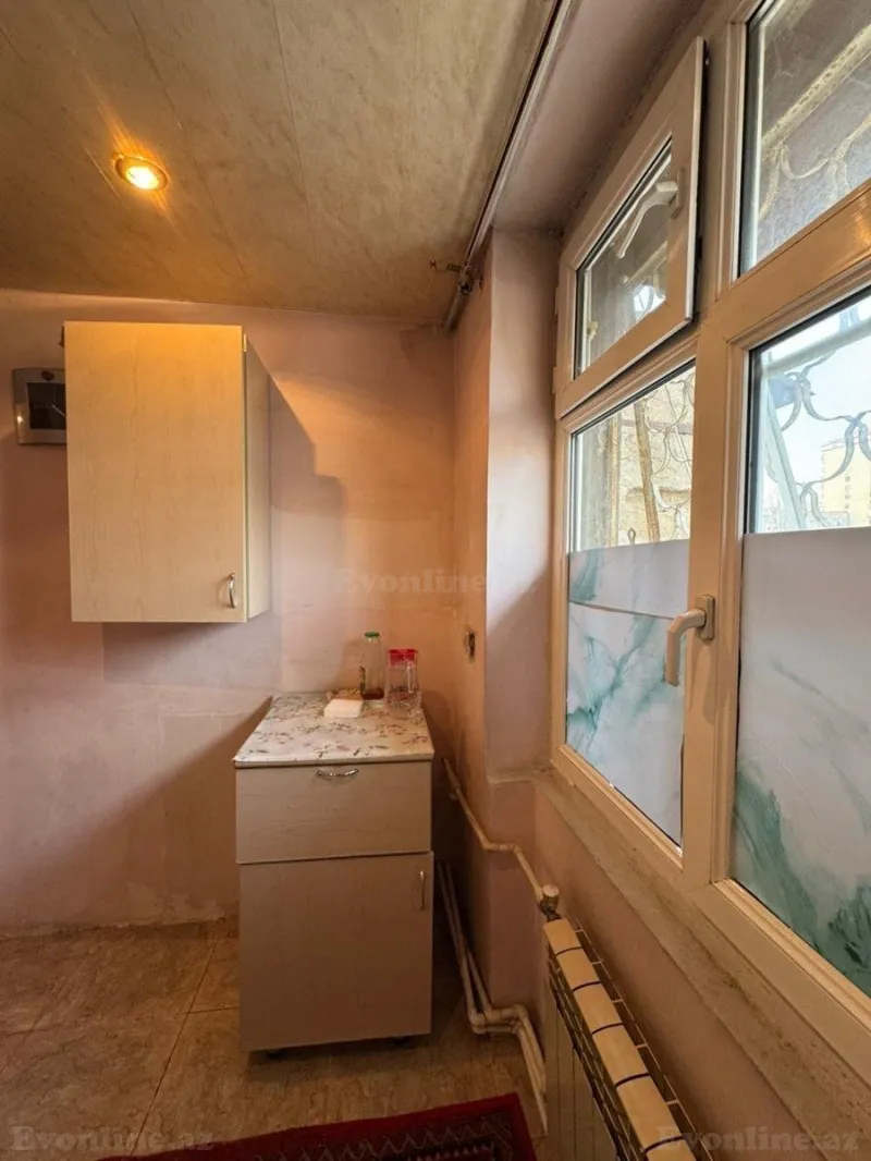 Kirayə verilir 2 otaqlı Mənzil Köhnə tikili 55 m² Elmlər Akademiyası m. - şəkil 7