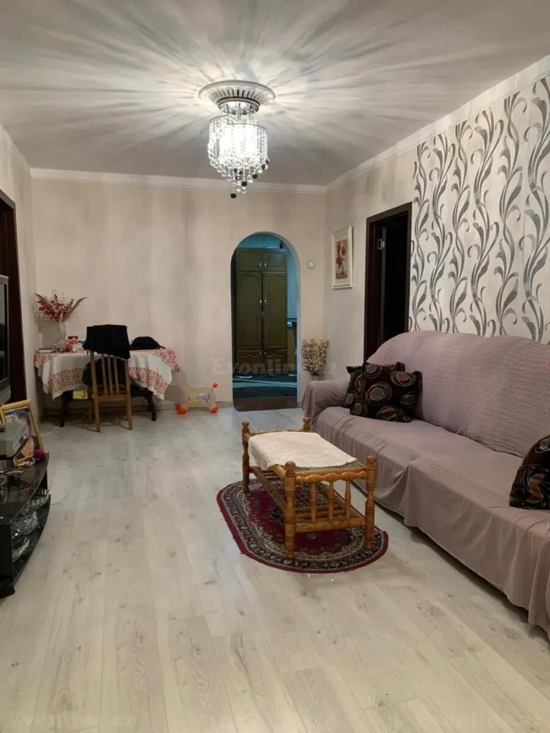Satılır 3 otaqlı Mənzil Köhnə tikili 80 m² Nəsimi r. - şəkil 2