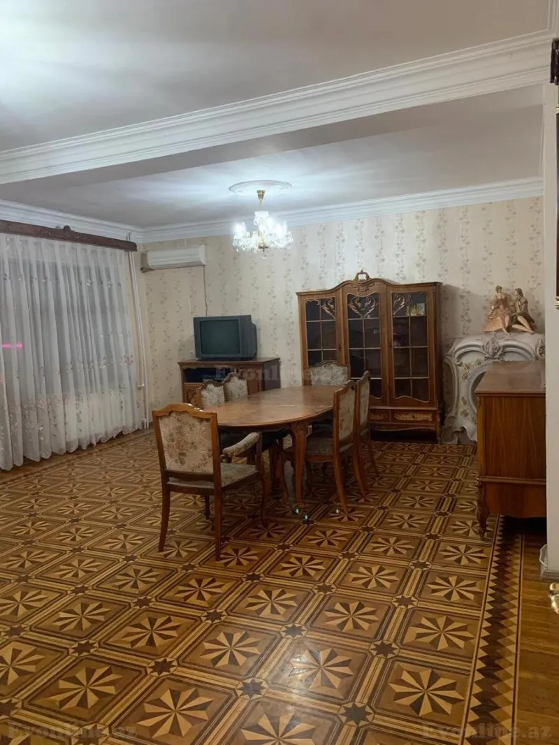 Satılır 5 otaqlı Mənzil Köhnə tikili 116 m² 8-ci mikrorayon - şəkil 9