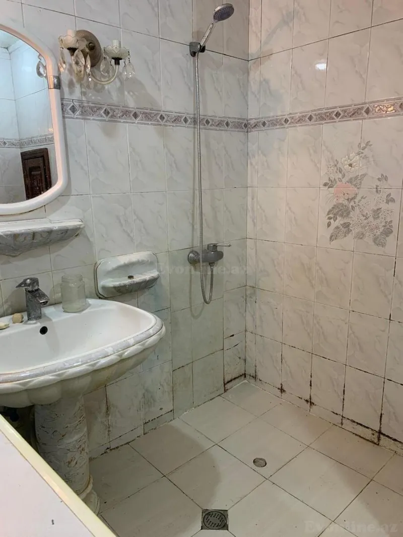 Satılır 5 otaqlı Mənzil Köhnə tikili 116 m² 8-ci mikrorayon - şəkil 28