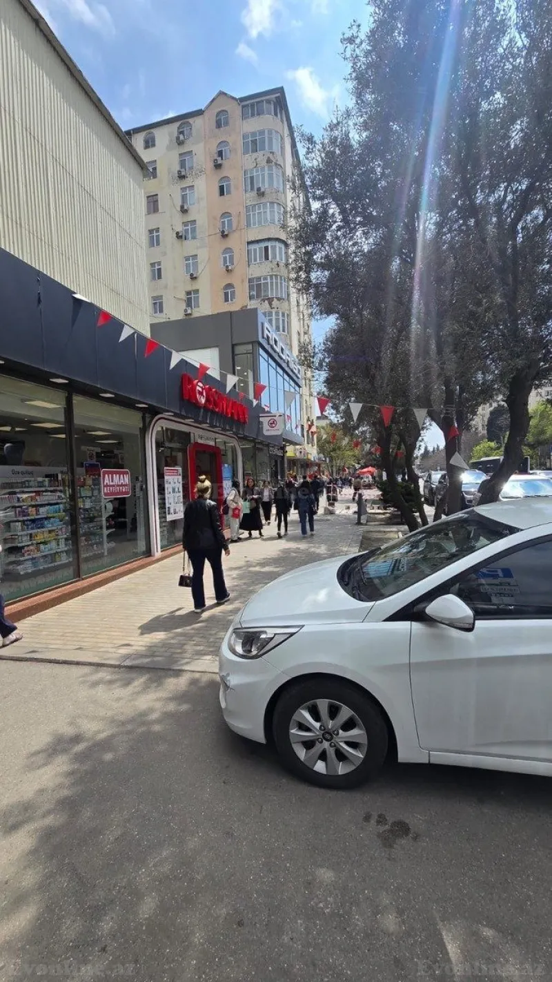 Satılır 3 otaqlı Mənzil Köhnə tikili 58 m² 3-cü mikrorayon - şəkil 2