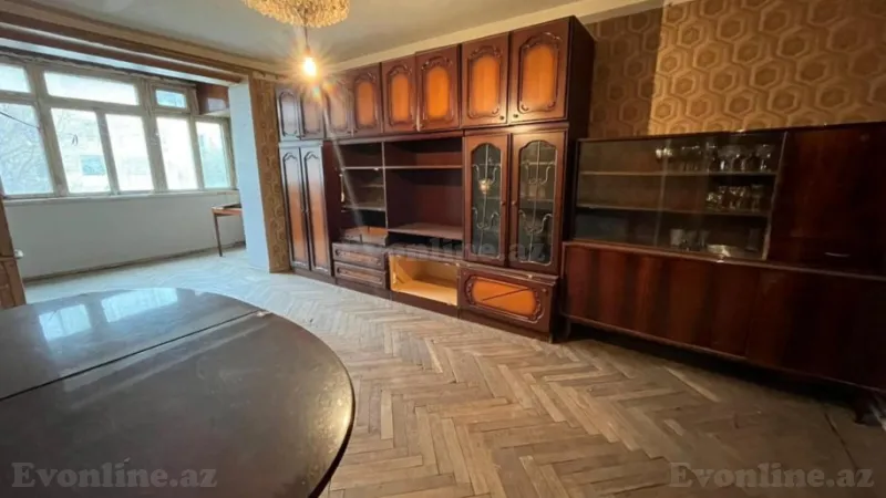 Satılır 3 otaqlı Mənzil Köhnə tikili 70 m² Gənclik m. - şəkil 3