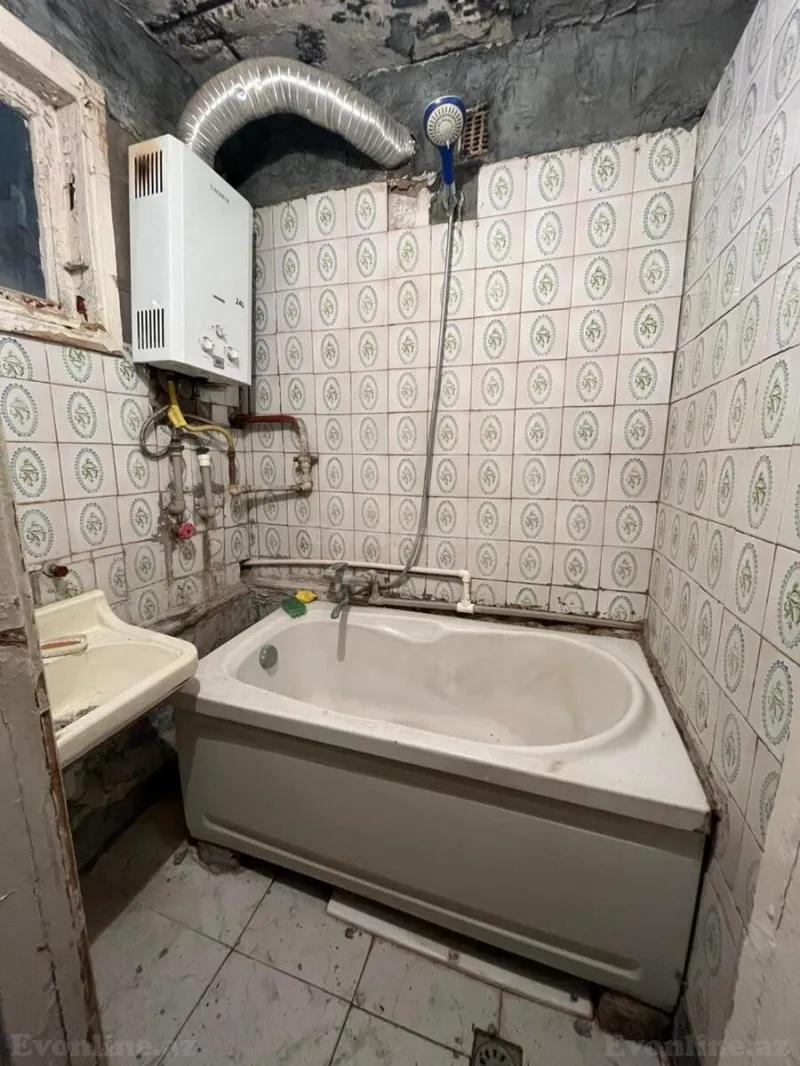 Satılır 3 otaqlı Mənzil Köhnə tikili 70 m² Gənclik m. - şəkil 15