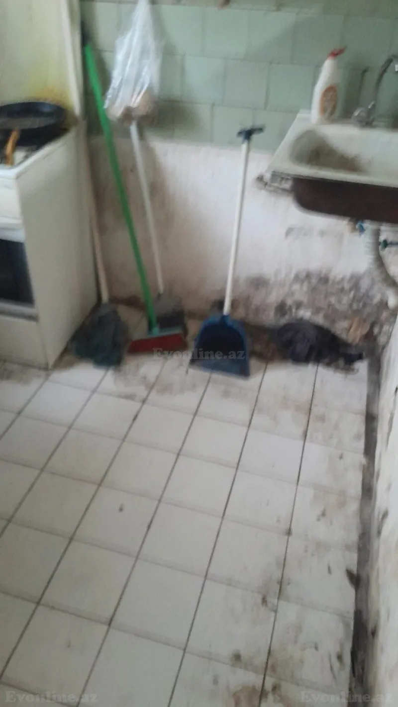 Satılır 2 otaqlı Mənzil Köhnə tikili 50 m² 8-ci kilometr - şəkil 4