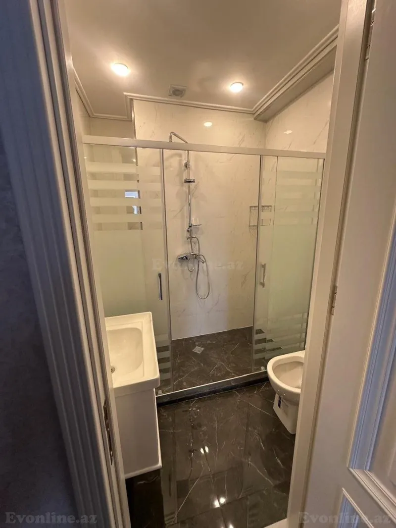 Kirayə verilir 3 otaqlı Mənzil Yeni tikili 150 m² 28 May m. - şəkil 10