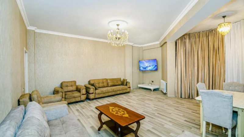 Kirayə verilir 4 otaqlı Mənzil Yeni tikili 140 m² 28 May m. - şəkil 8