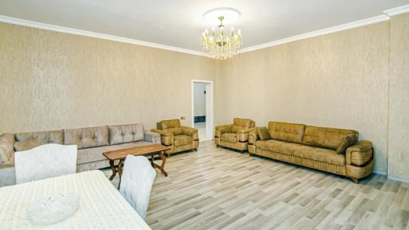 Kirayə verilir 4 otaqlı Mənzil Yeni tikili 140 m² 28 May m. - şəkil 9
