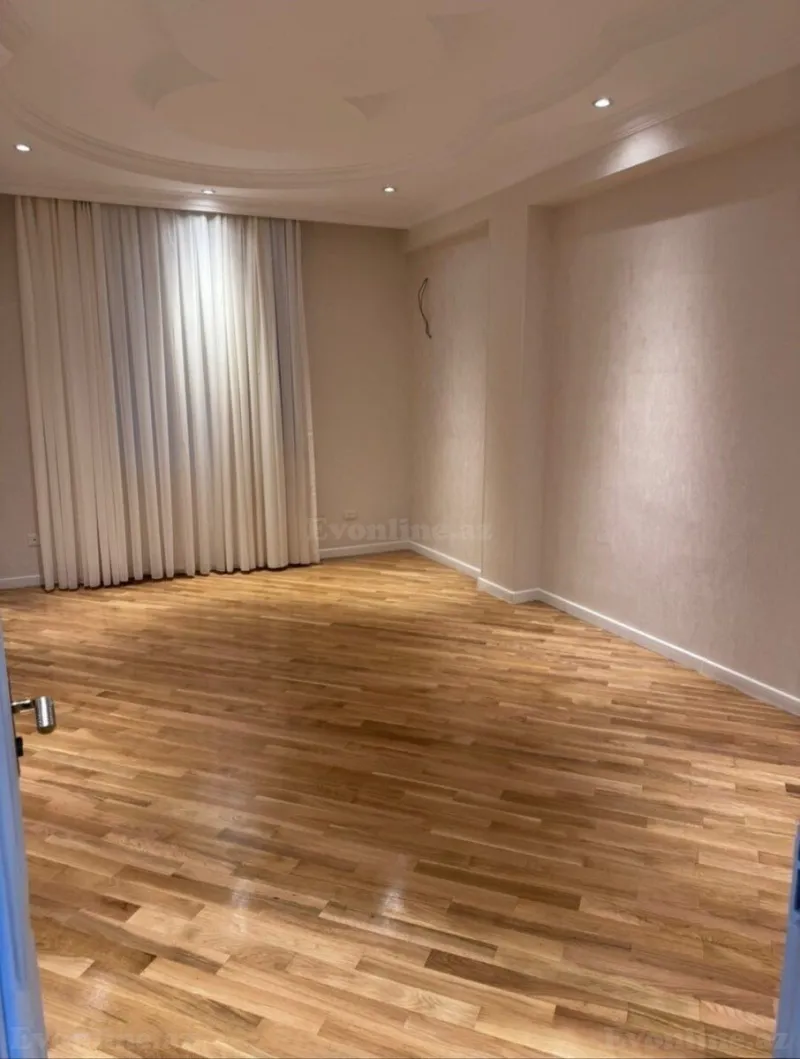 Satılır 4 otaqlı Mənzil Yeni tikili 160 m² İnşaatçılar m. - şəkil 4