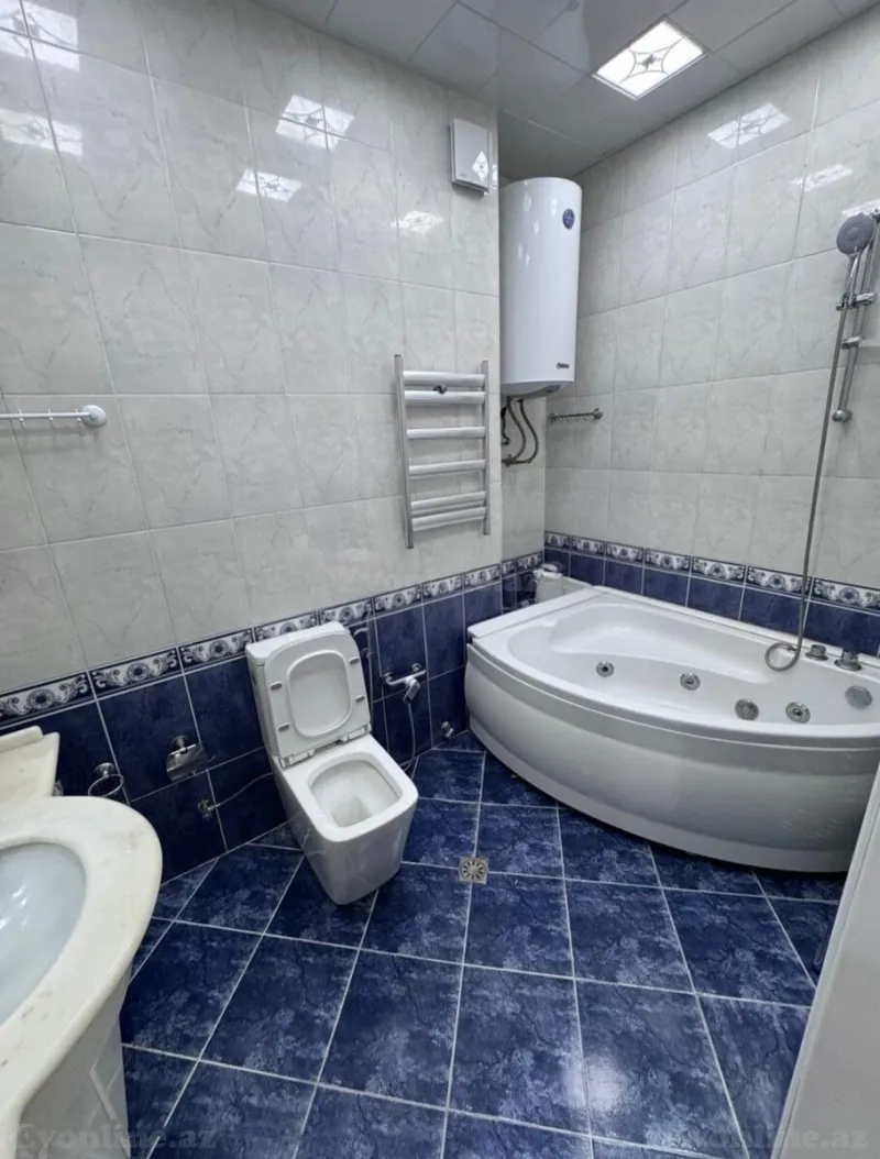 Satılır 4 otaqlı Mənzil Yeni tikili 160 m² İnşaatçılar m. - şəkil 10