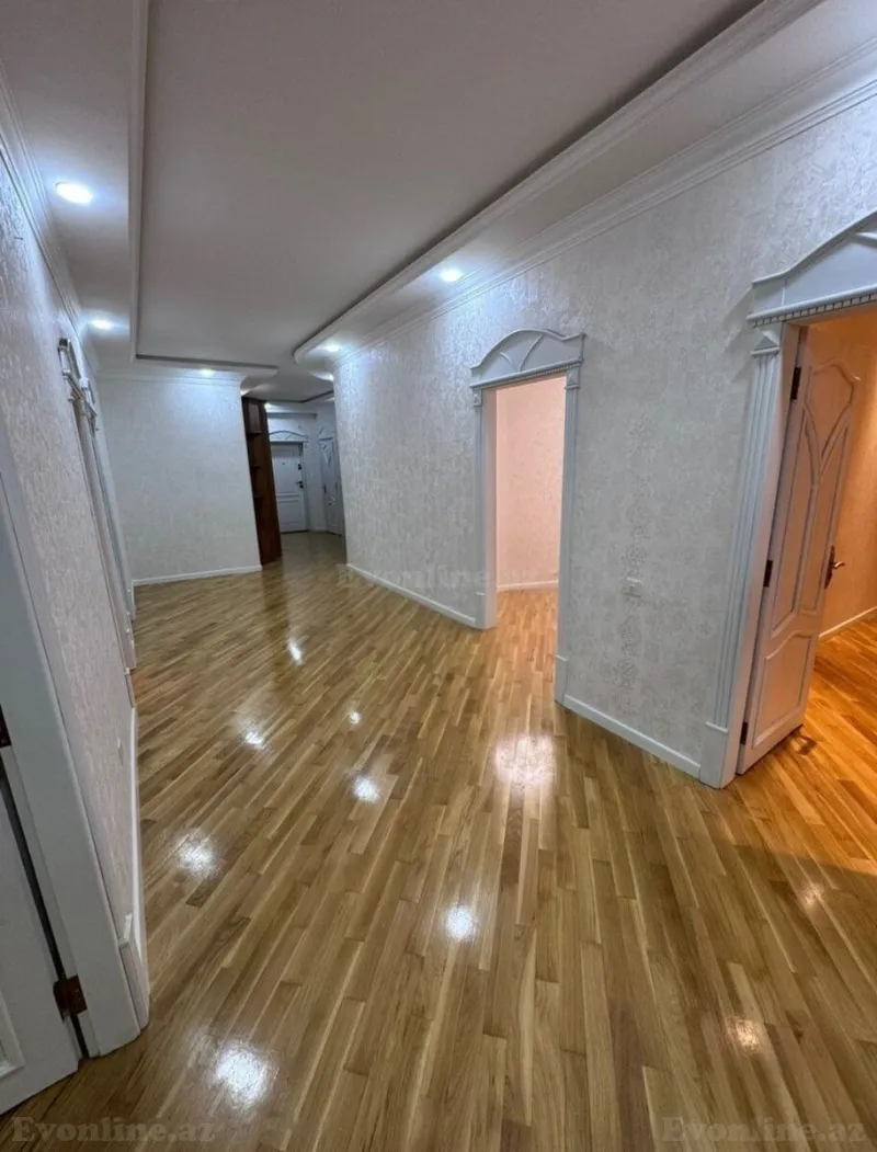 Satılır 4 otaqlı Mənzil Yeni tikili 160 m² İnşaatçılar m. - şəkil 13