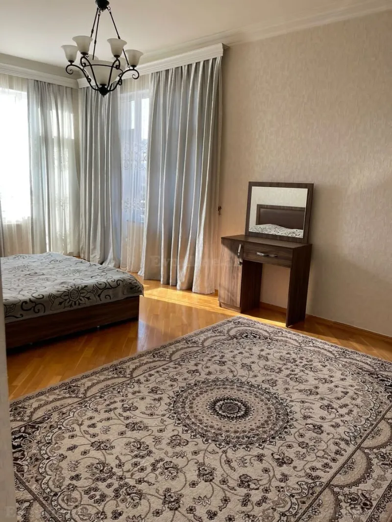 Satılır 4 otaqlı Mənzil Köhnə tikili 125 m² Nəsimi r. - şəkil 29