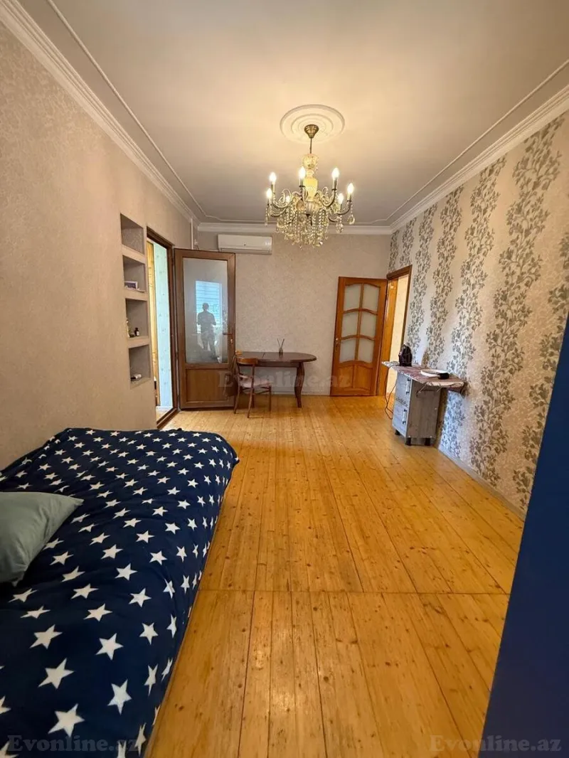 2 otaqlı Mənzil 45 m² 6-cı mikrorayon Satılır