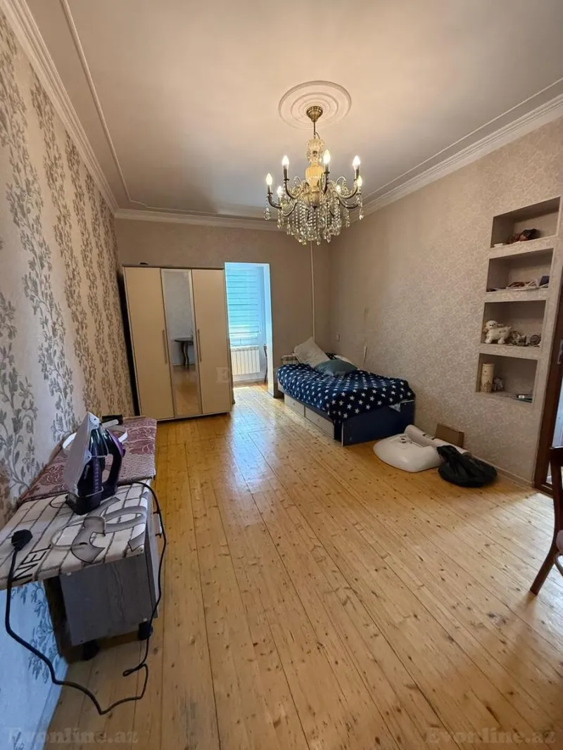 Satılır 2 otaqlı Mənzil Köhnə tikili 45 m² 6-cı mikrorayon - şəkil 2