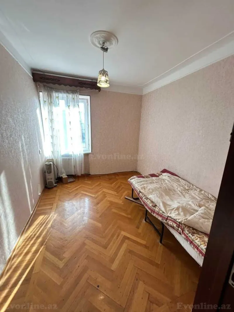 Satılır 4 otaqlı Mənzil Köhnə tikili 100 m² Elmlər Akademiyası m. - şəkil 10