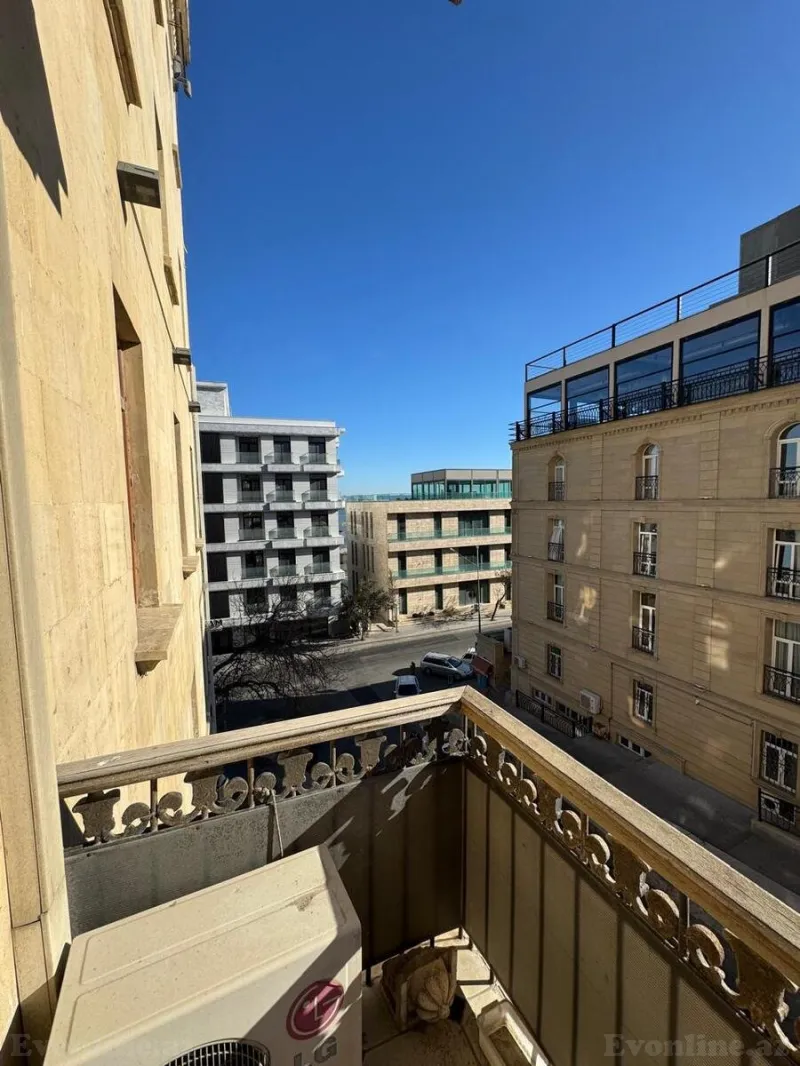 Satılır 2 otaqlı Mənzil Köhnə tikili 55 m² Bayıl - şəkil 13