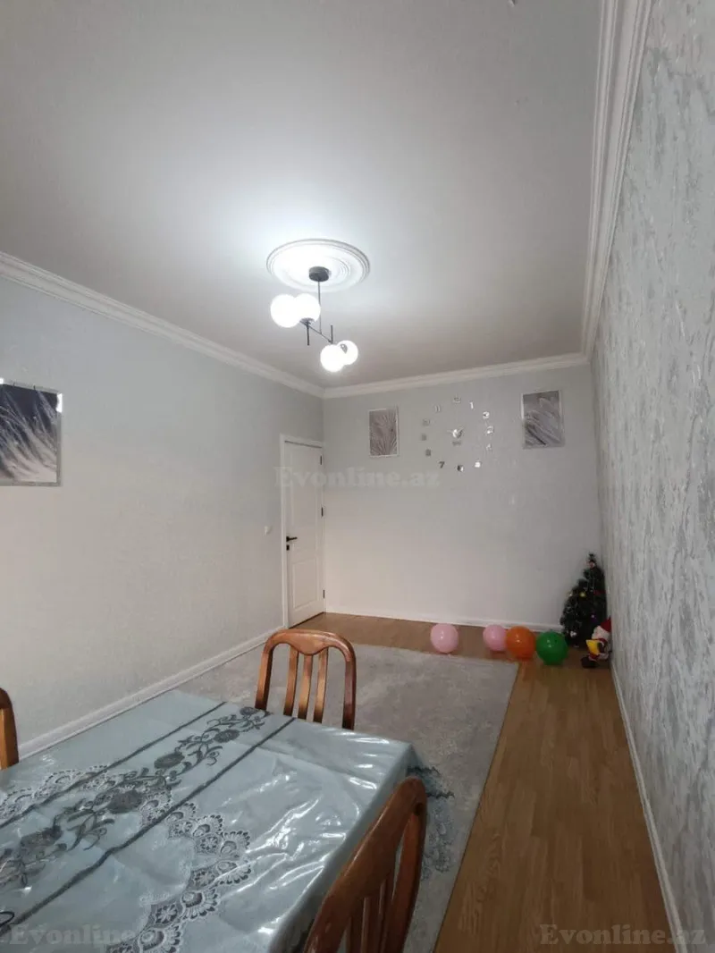 Satılır 2 otaqlı Mənzil Köhnə tikili 70 m² Xalqlar Dostluğu m. - şəkil 3