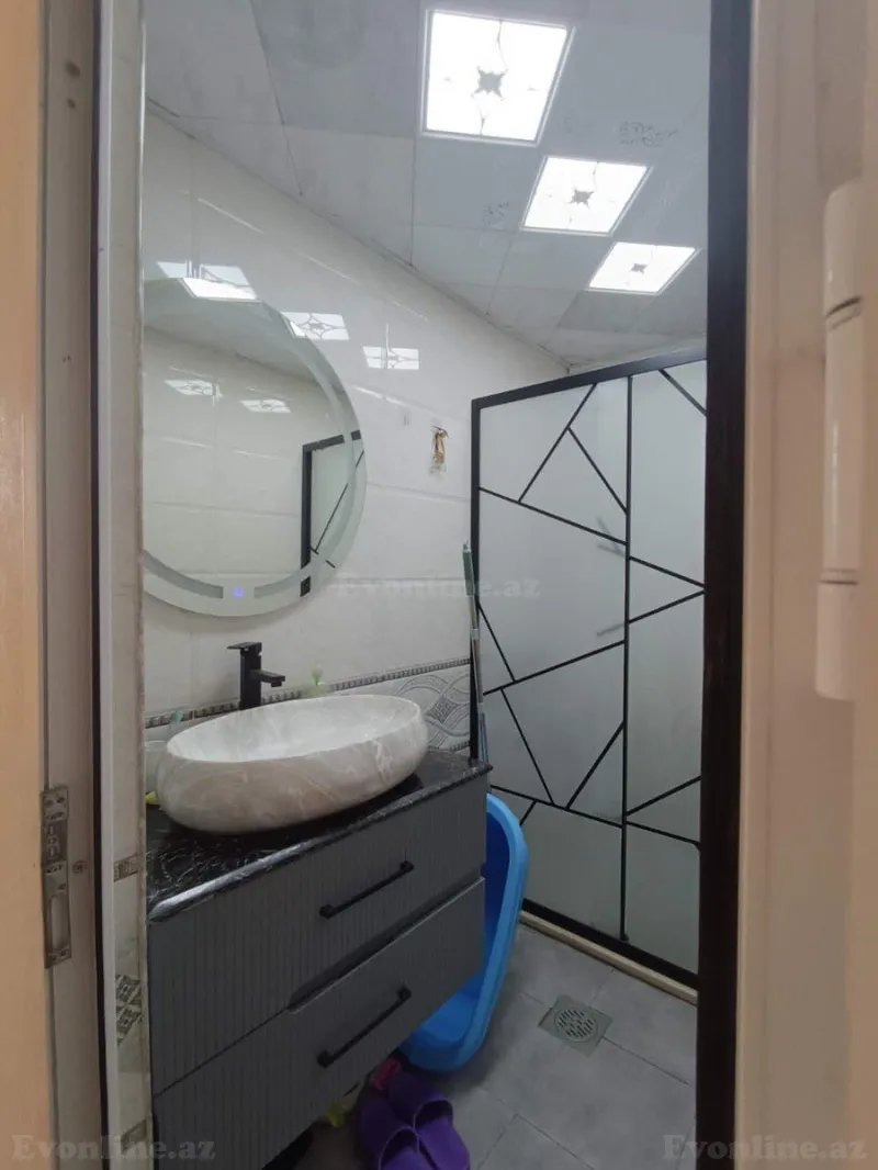 Satılır 2 otaqlı Mənzil Köhnə tikili 70 m² Xalqlar Dostluğu m. - şəkil 5
