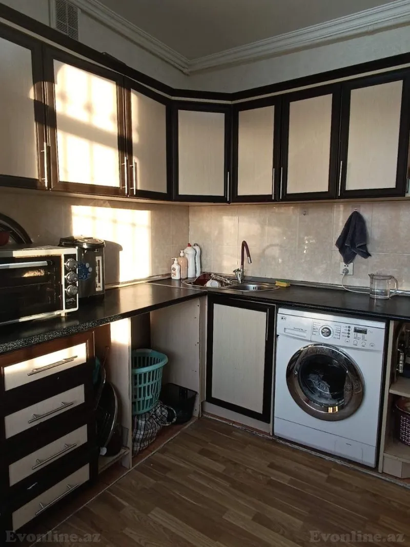 Satılır 2 otaqlı Mənzil Köhnə tikili 70 m² Xalqlar Dostluğu m. - şəkil 8