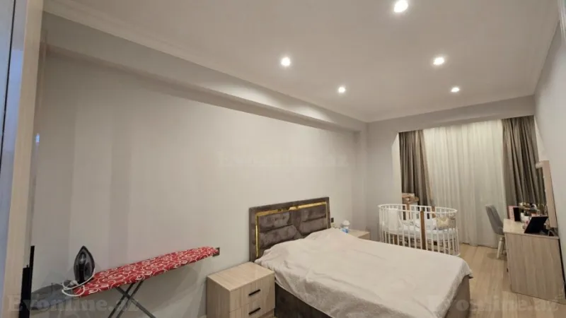 Satılır 2 otaqlı Mənzil Yeni tikili 70 m² 8-ci mikrorayon - şəkil 2