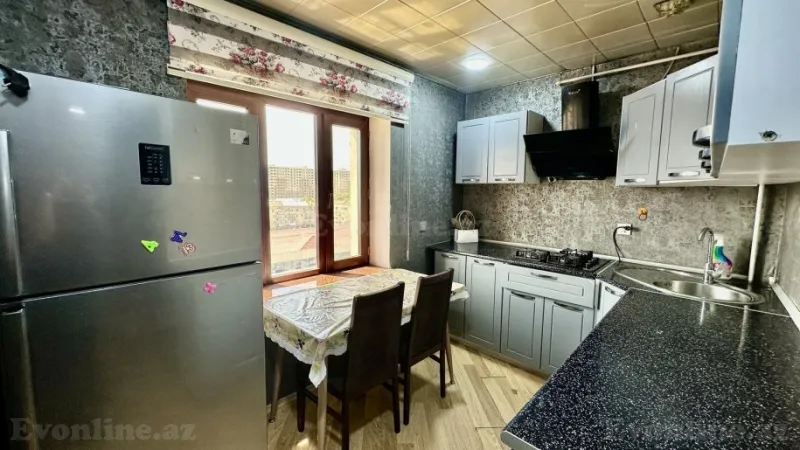 Kirayə verilir 3 otaqlı Mənzil Köhnə tikili 80 m² Neftçilər m. - şəkil 12