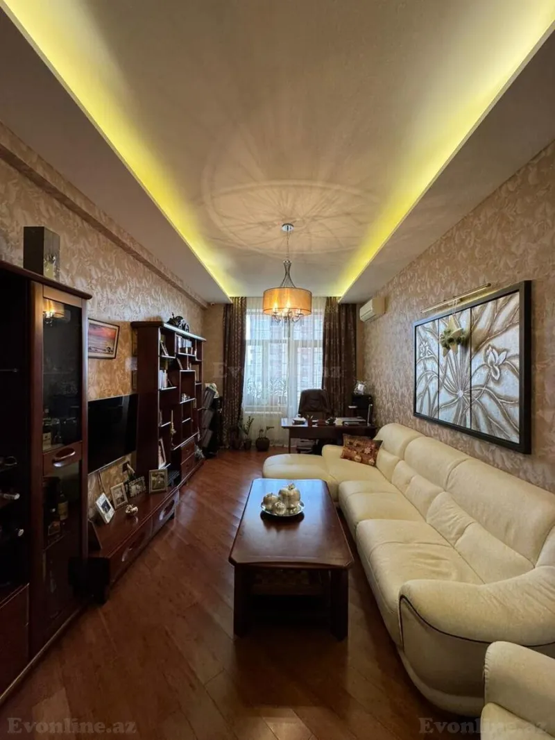 Satılır 7 otaqlı Mənzil Yeni tikili 370 m² Nizami m. - şəkil 4
