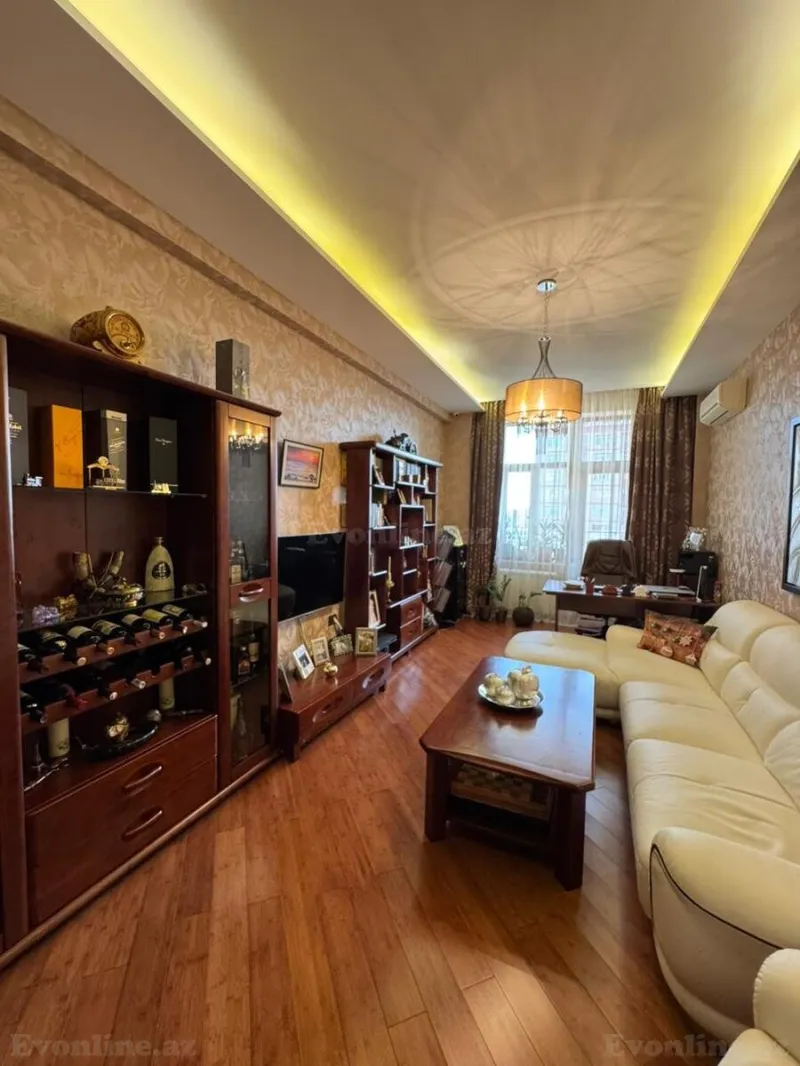 Satılır 7 otaqlı Mənzil Yeni tikili 370 m² Nizami m. - şəkil 5
