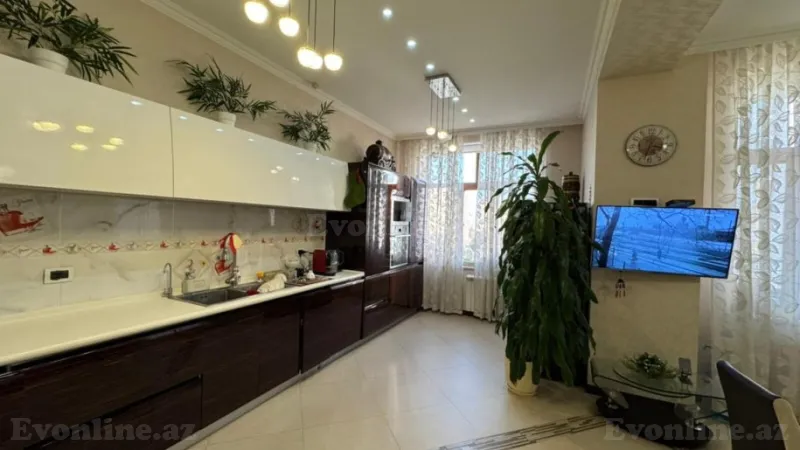 Satılır 7 otaqlı Mənzil Yeni tikili 370 m² Nizami m. - şəkil 6