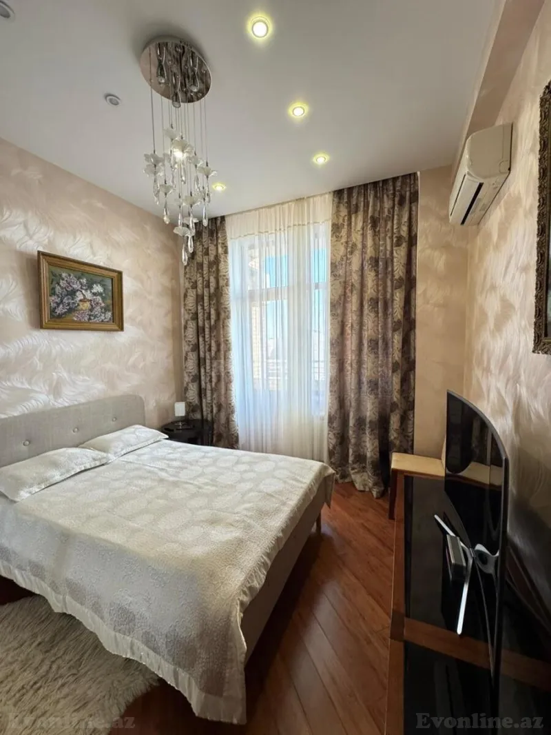 Satılır 7 otaqlı Mənzil Yeni tikili 370 m² Nizami m. - şəkil 11