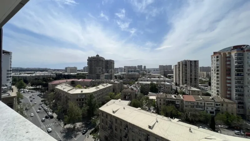3 otaqlı Mənzil 150 m² Elmlər Akademiyası m. Satılır