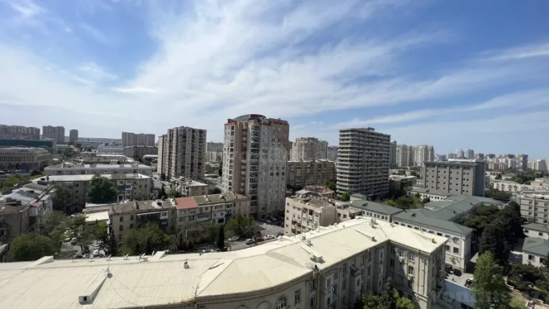 Satılır 3 otaqlı Mənzil Yeni tikili 150 m² Elmlər Akademiyası m. - şəkil 2