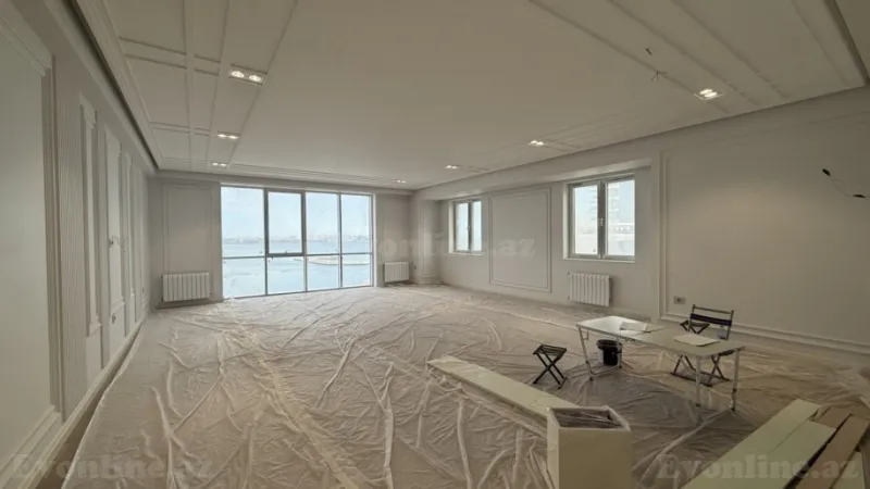 Satılır 4 otaqlı Mənzil Yeni tikili 240 m² Səbail r. - şəkil 2