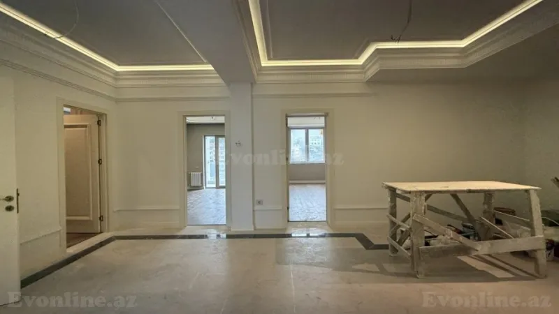 Satılır 4 otaqlı Mənzil Yeni tikili 240 m² Səbail r. - şəkil 19
