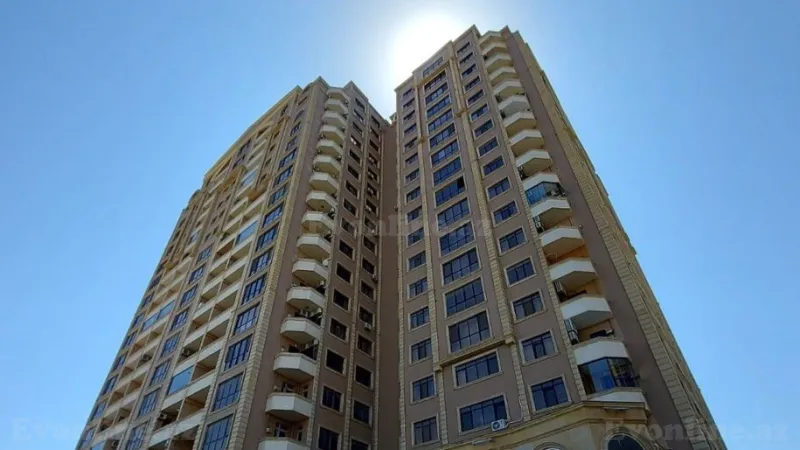 4 otaqlı Mənzil 185 m² 28 May m. Satılır
