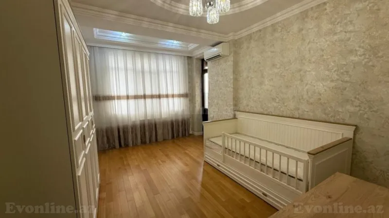 Satılır 4 otaqlı Mənzil Yeni tikili 185 m² 28 May m. - şəkil 8