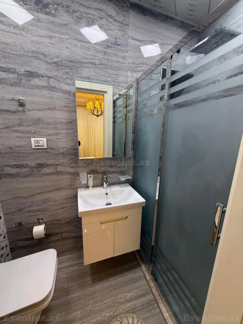Satılır 4 otaqlı Mənzil Yeni tikili 185 m² 28 May m. - şəkil 12