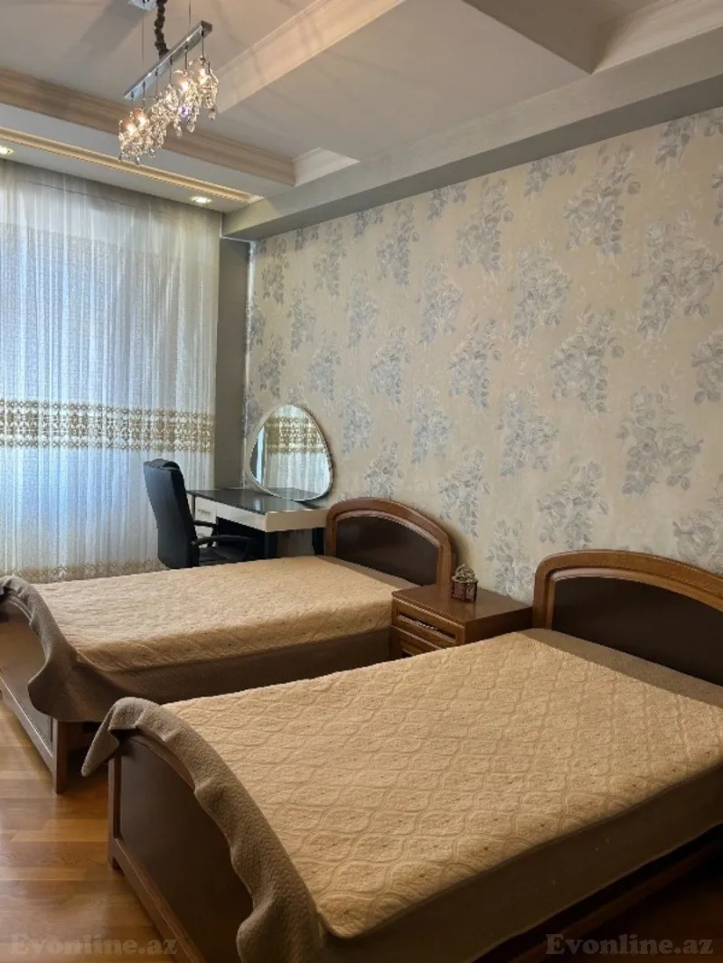 Satılır 3 otaqlı Mənzil Yeni tikili 135 m² Nəsimi r. - şəkil 7